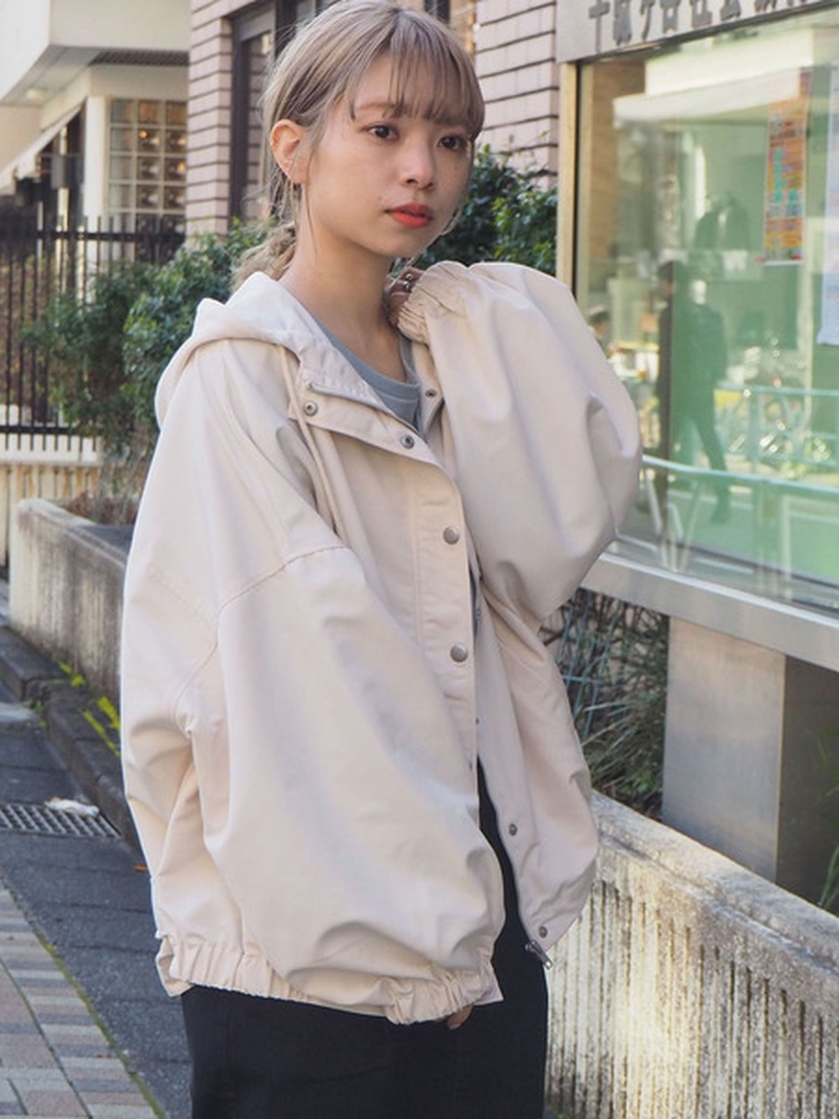 tiptop 蓬鬆袖連帽拉鍊外套