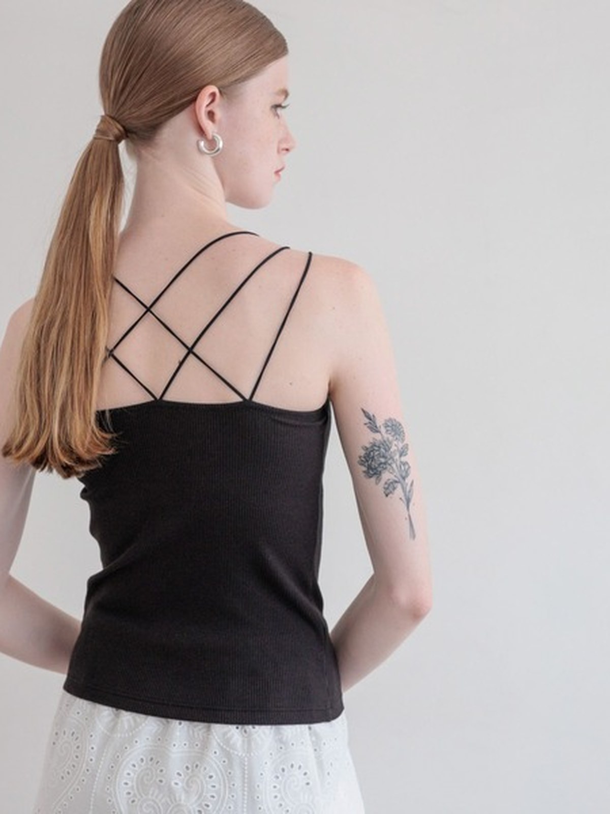 bijorie 背部交叉設計罩杯背心